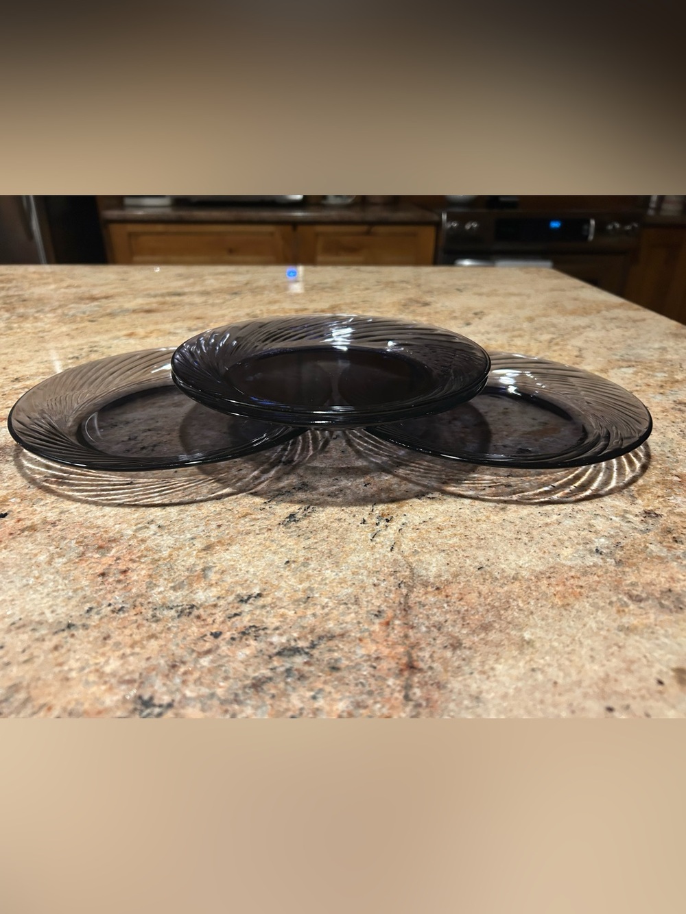 Pyrex “Festiva” Amethyst Purple 7.50” Salad Dessert Plates Set of (4) No chips